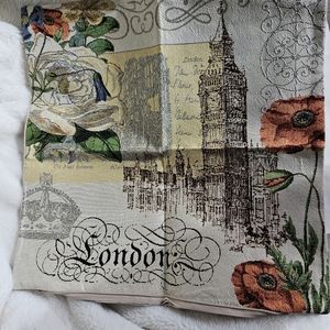 NWT Gorgeous, vintage Mika Home London decorative pillow cover - 18 in square